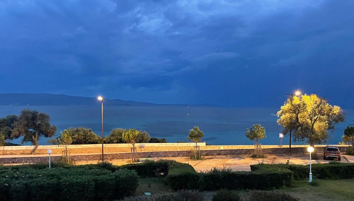 Superbe Pieds Dans L Eau Ajaccio Face A La Mer Plage De Sable Fin Route Des Iles Des Sanguinaires Dış mekan fotoğraf