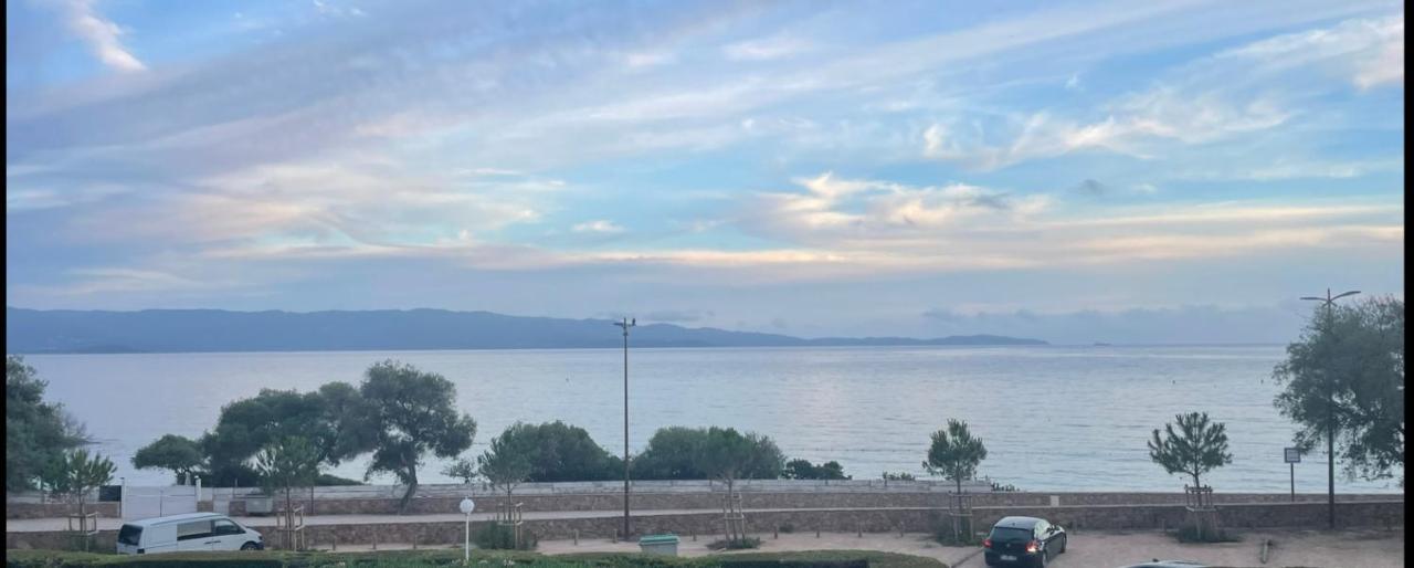 Superbe Pieds Dans L Eau Ajaccio Face A La Mer Plage De Sable Fin Route Des Iles Des Sanguinaires Dış mekan fotoğraf
